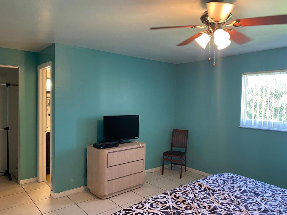 For Rent: $2,200 (2 beds, 2 baths, 1153 Square Feet)