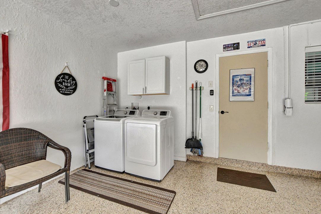 For Sale: $545,000 (2 beds, 2 baths, 1670 Square Feet)