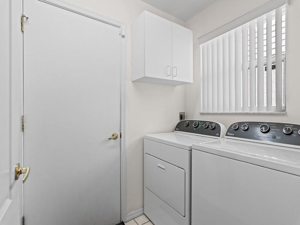 Active With Contract: $269,900 (2 beds, 2 baths, 1536 Square Feet)