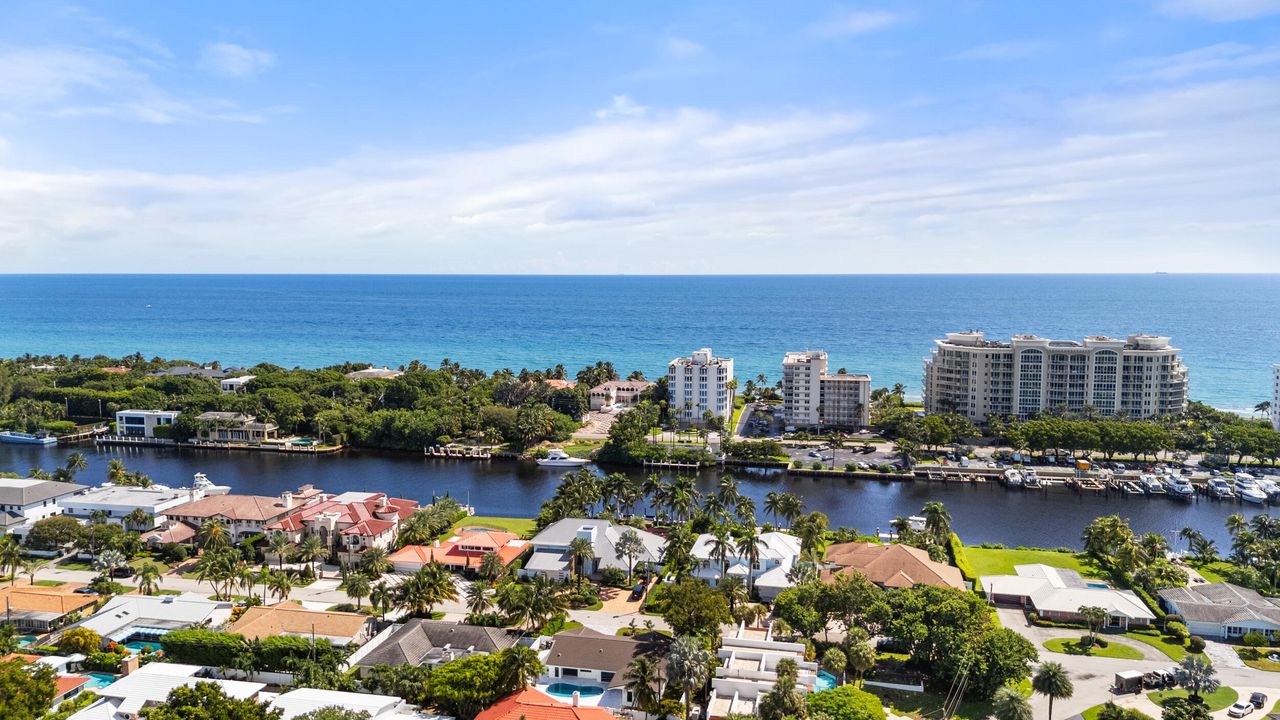 For Sale: $1,799,000 (3 beds, 3 baths, 2517 Square Feet)