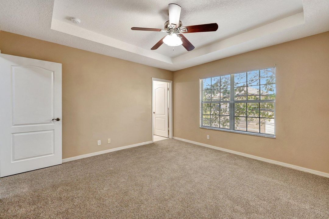 For Sale: $279,900 (2 beds, 2 baths, 1350 Square Feet)