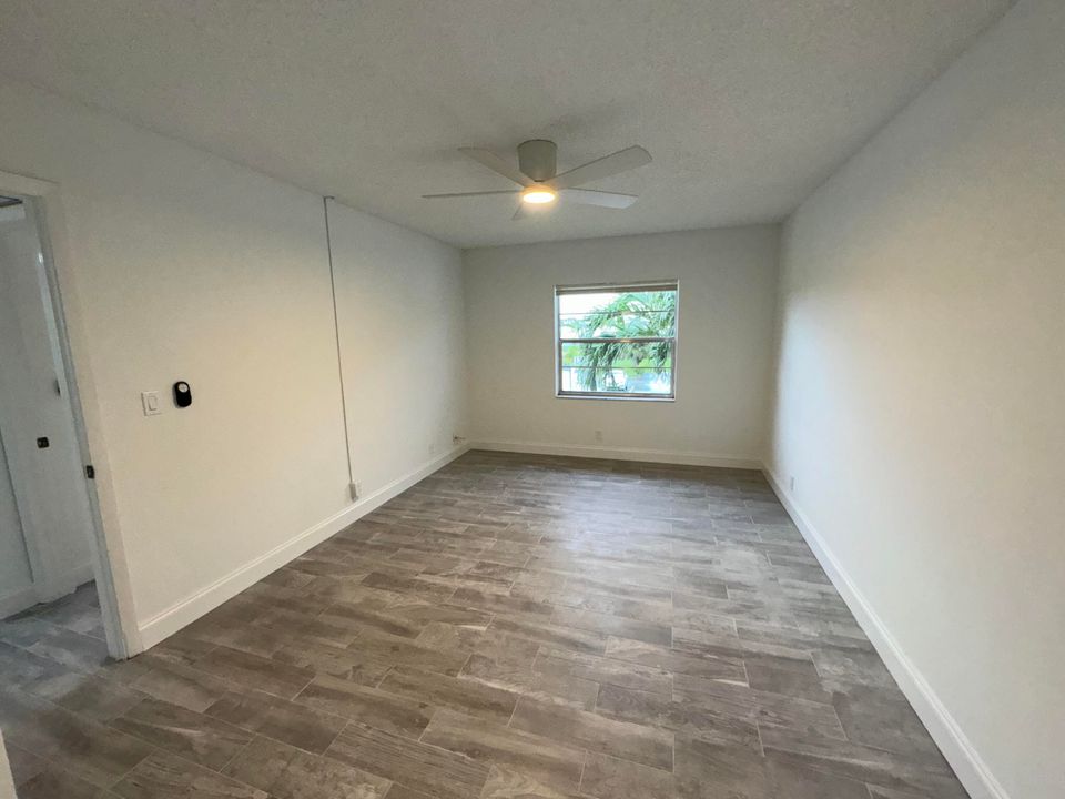 For Rent: $2,000 (2 beds, 2 baths, 798 Square Feet)