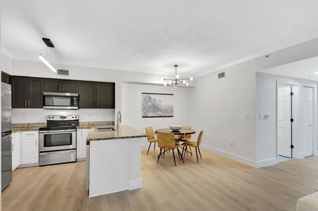 For Sale: $365,000 (3 beds, 2 baths, 1493 Square Feet)