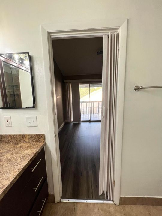 For Rent: $2,800 (2 beds, 2 baths, 1240 Square Feet)