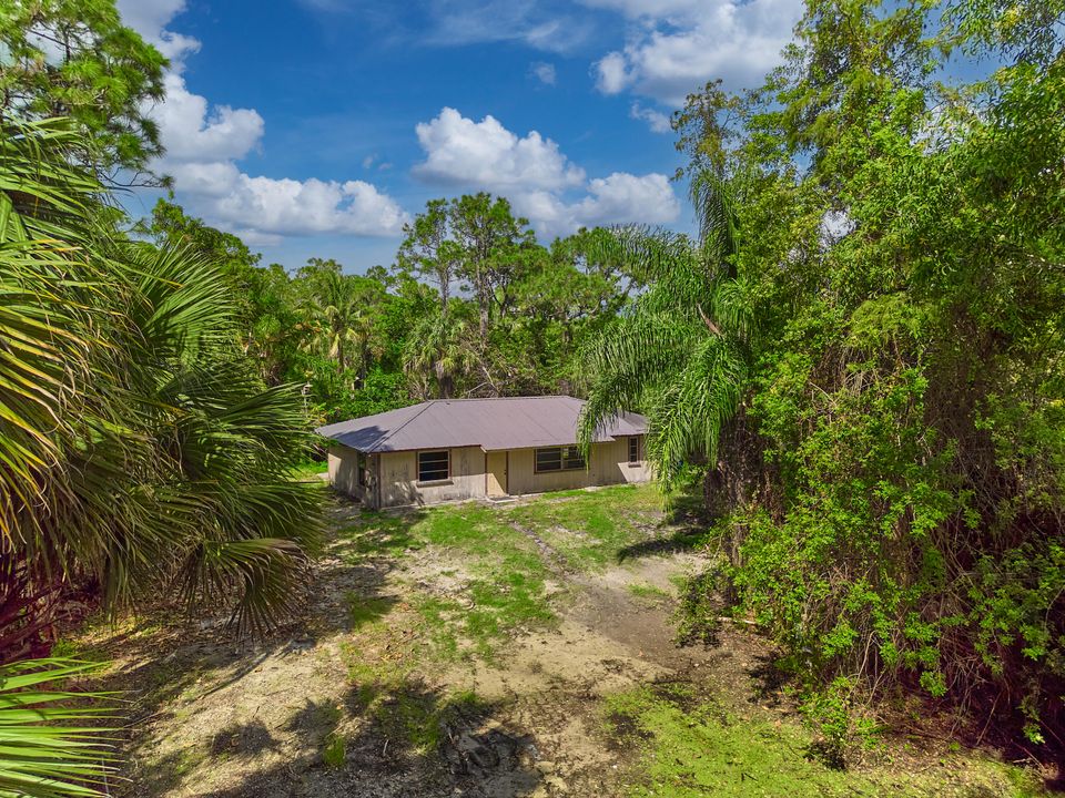 For Sale: $400,000 (3 beds, 2 baths, 1200 Square Feet)