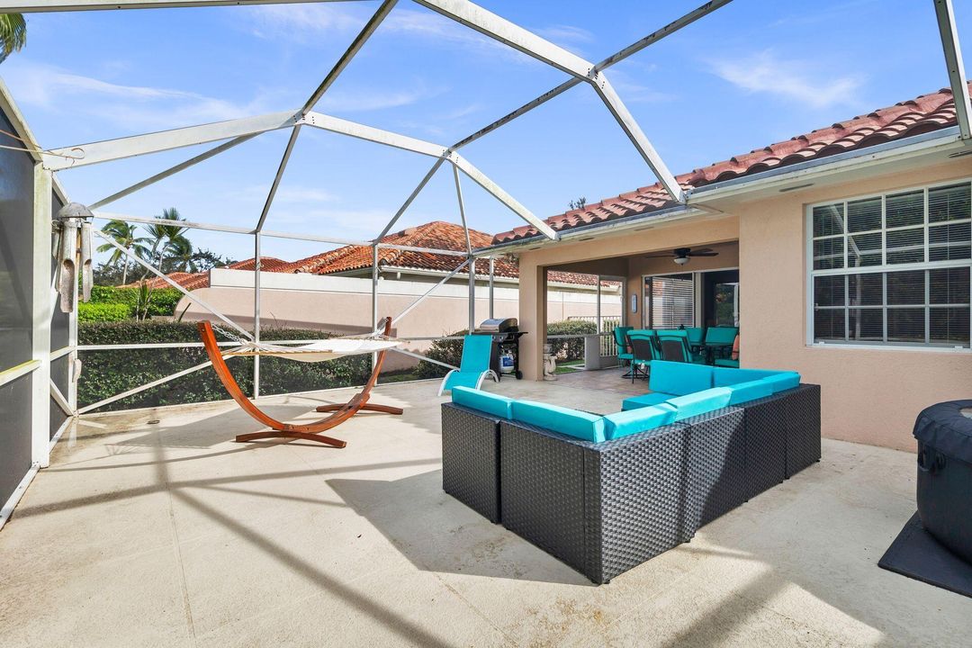 For Sale: $489,900 (2 beds, 2 baths, 1526 Square Feet)