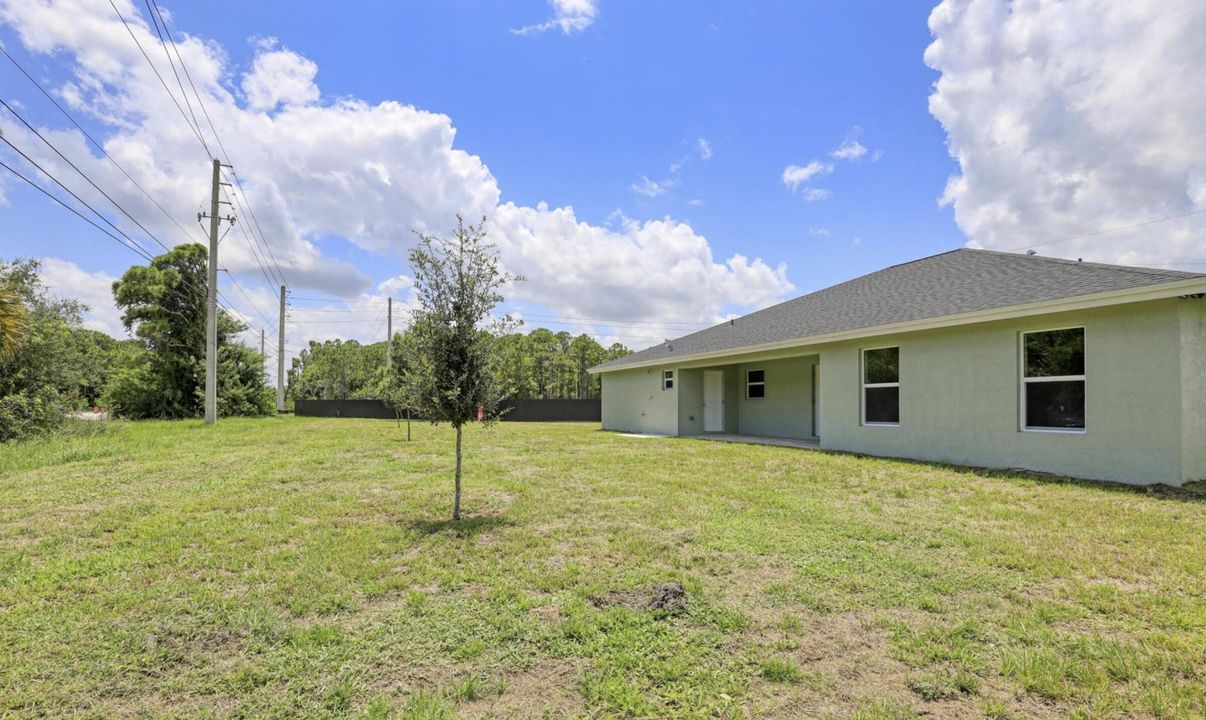 For Sale: $549,000 (3 beds, 2 baths, 2222 Square Feet)