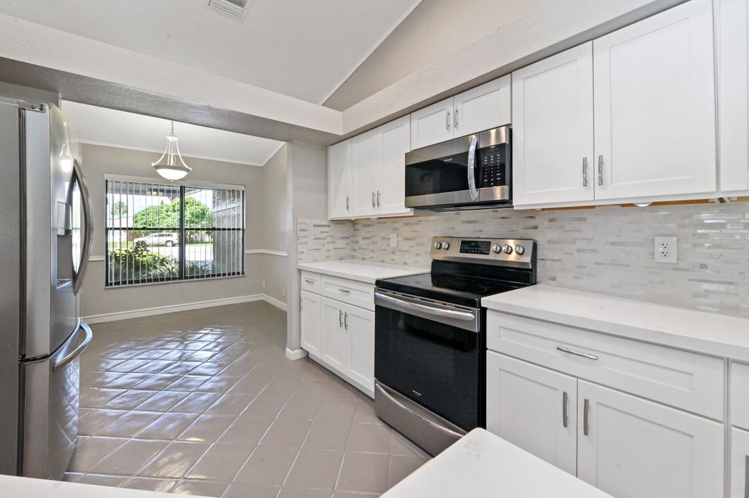 For Sale: $549,900 (3 beds, 2 baths, 1631 Square Feet)