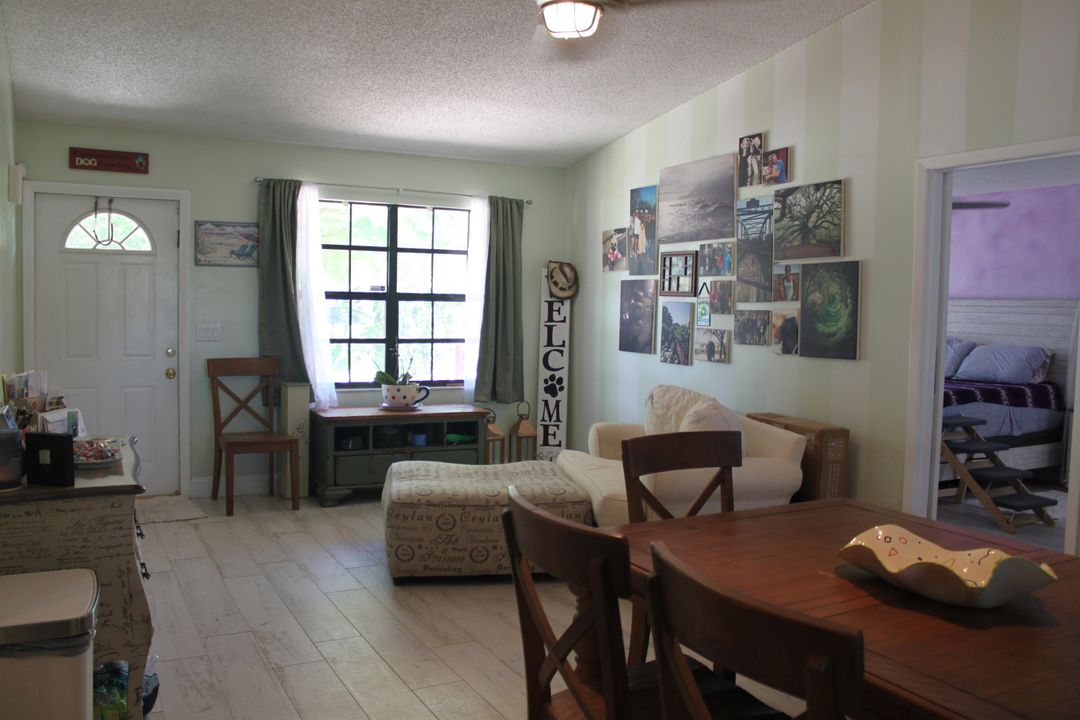 For Sale: $335,000 (2 beds, 2 baths, 1188 Square Feet)