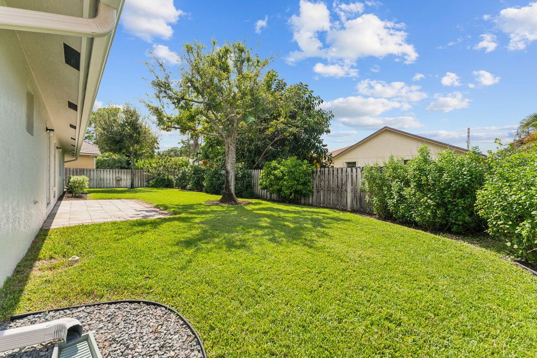 For Sale: $670,000 (4 beds, 2 baths, 2434 Square Feet)