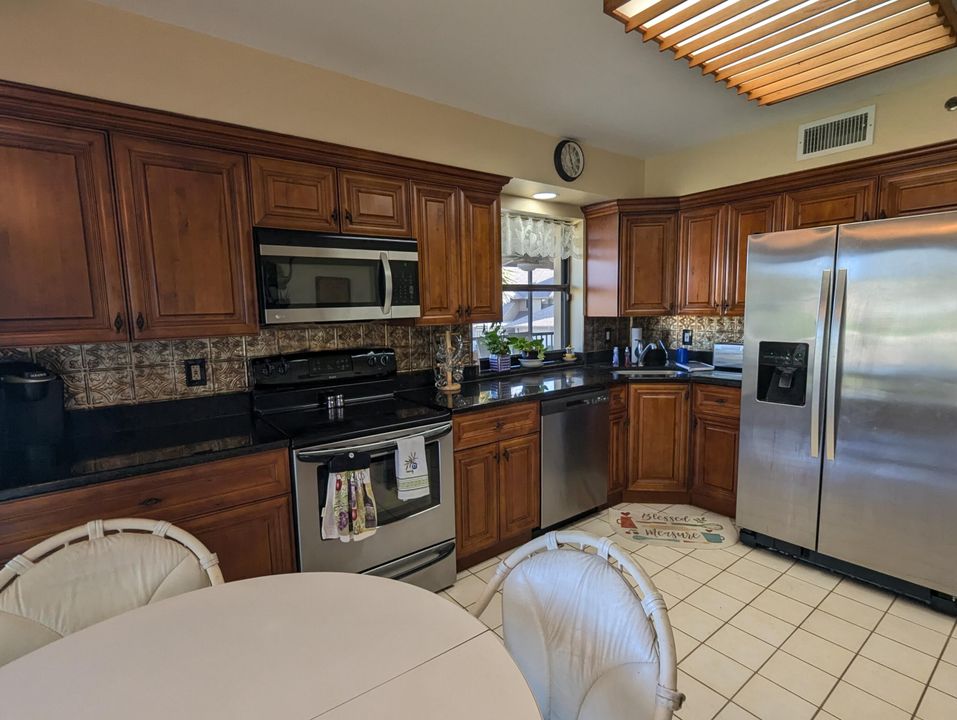 For Sale: $649,000 (2 beds, 2 baths, 1522 Square Feet)