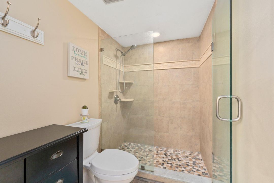 For Sale: $264,900 (2 beds, 2 baths, 1416 Square Feet)