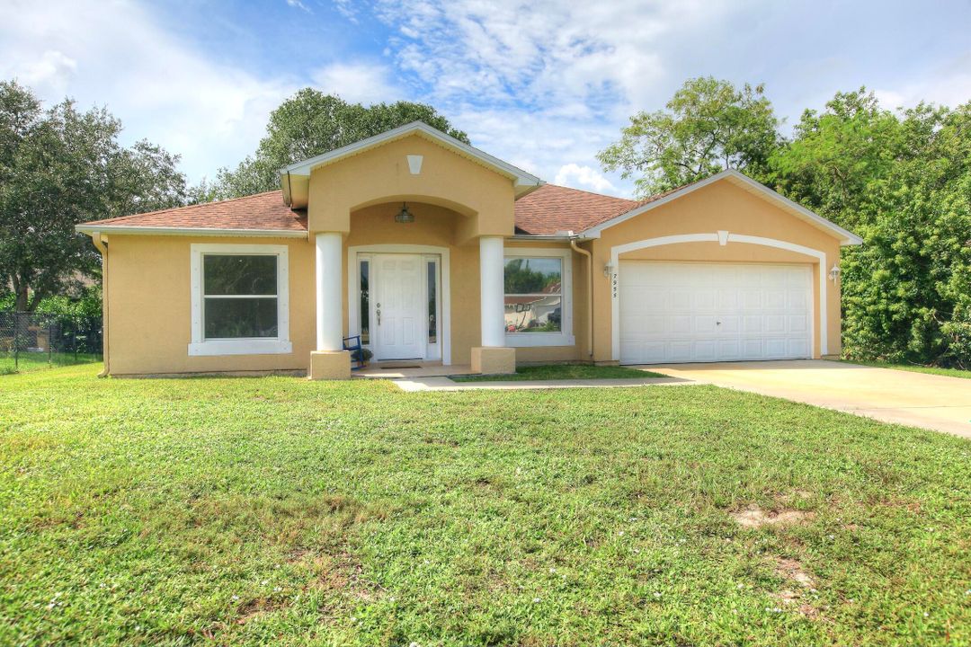 Active With Contract: $289,000 (3 beds, 2 baths, 1678 Square Feet)