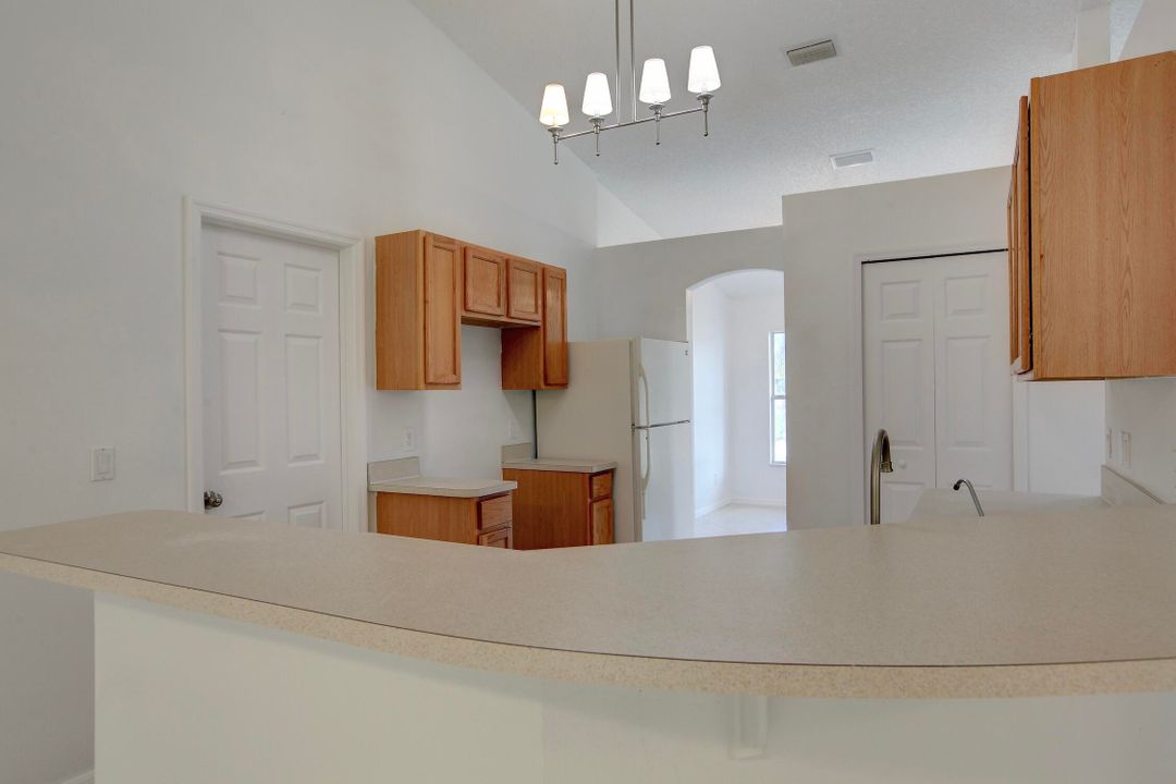 Active With Contract: $289,000 (3 beds, 2 baths, 1678 Square Feet)