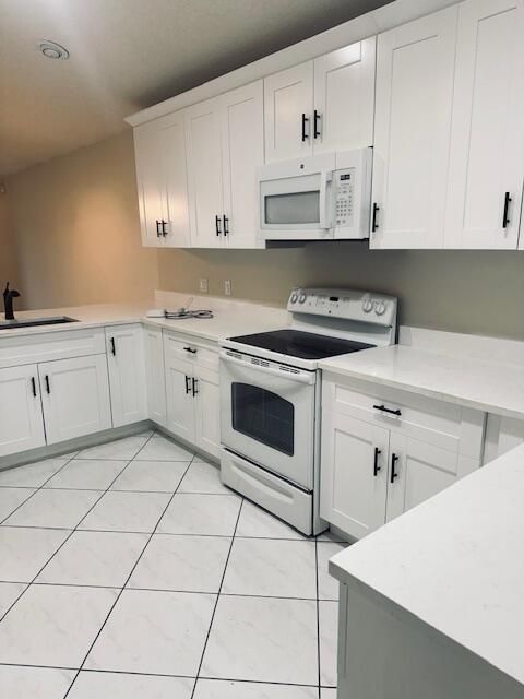 For Rent: $3,000 (3 beds, 2 baths, 1807 Square Feet)