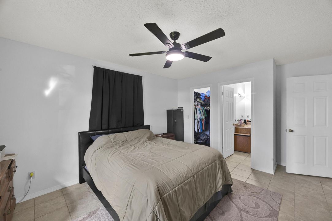 For Sale: $279,000 (2 beds, 2 baths, 1008 Square Feet)