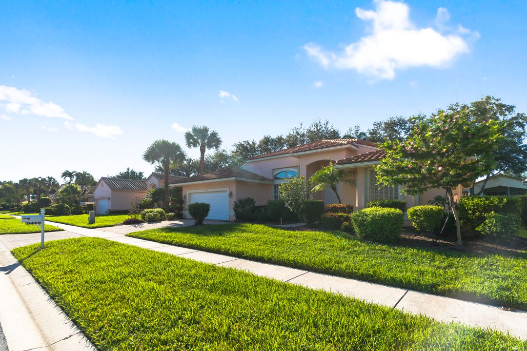 For Sale: $589,000 (3 beds, 2 baths, 2445 Square Feet)