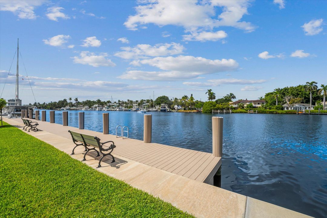 For Sale: $950,000 (2 beds, 2 baths, 1515 Square Feet)