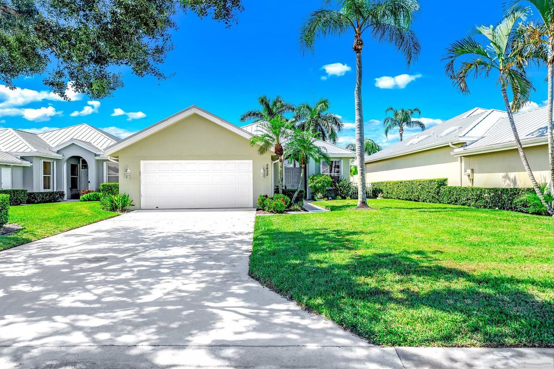 For Sale: $589,000 (3 beds, 2 baths, 1952 Square Feet)