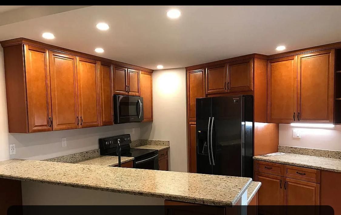 For Rent: $2,300 (2 beds, 2 baths, 1218 Square Feet)