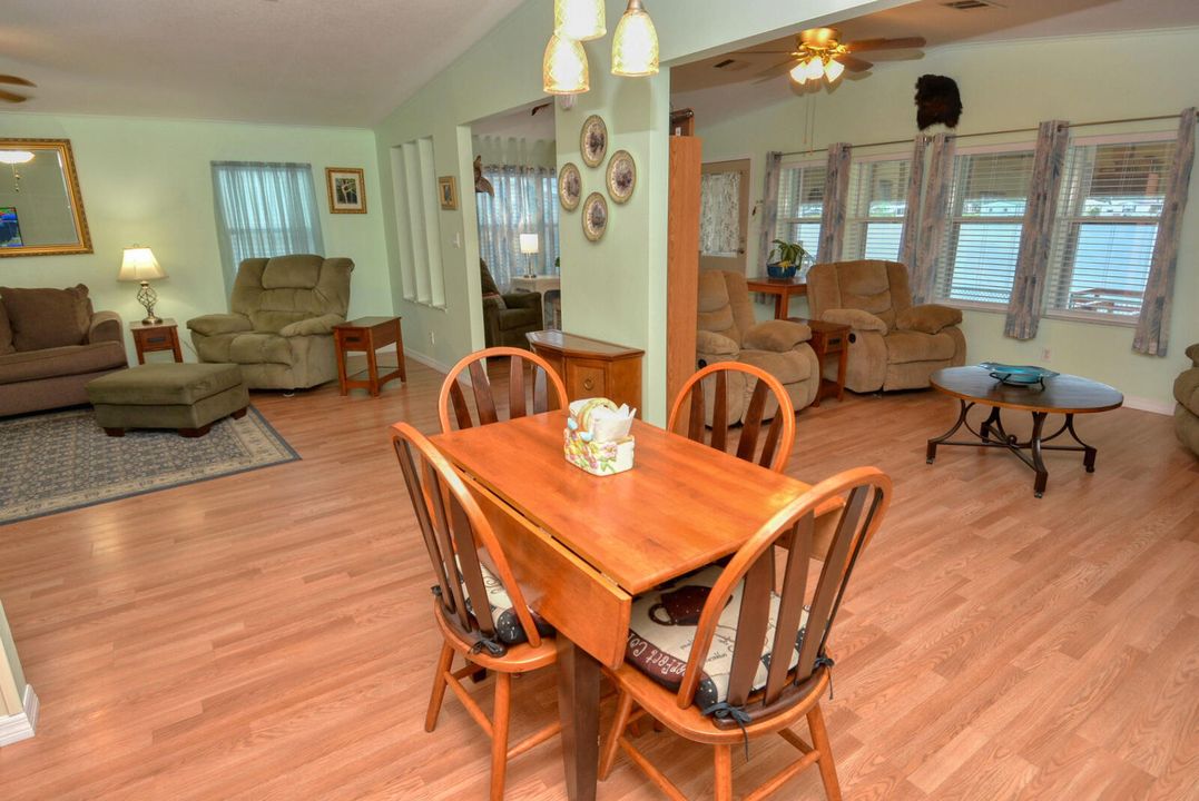 For Sale: $259,900 (2 beds, 2 baths, 1576 Square Feet)