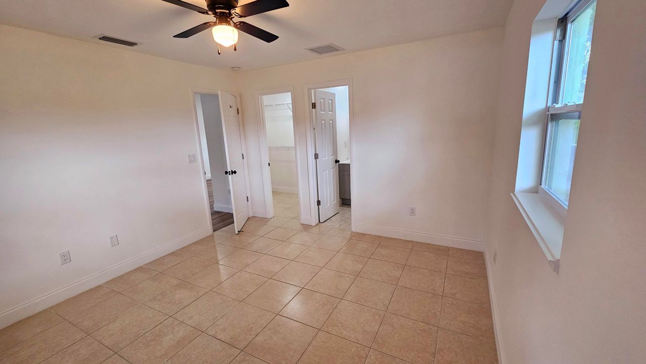 For Sale: $279,000 (3 beds, 2 baths, 1120 Square Feet)