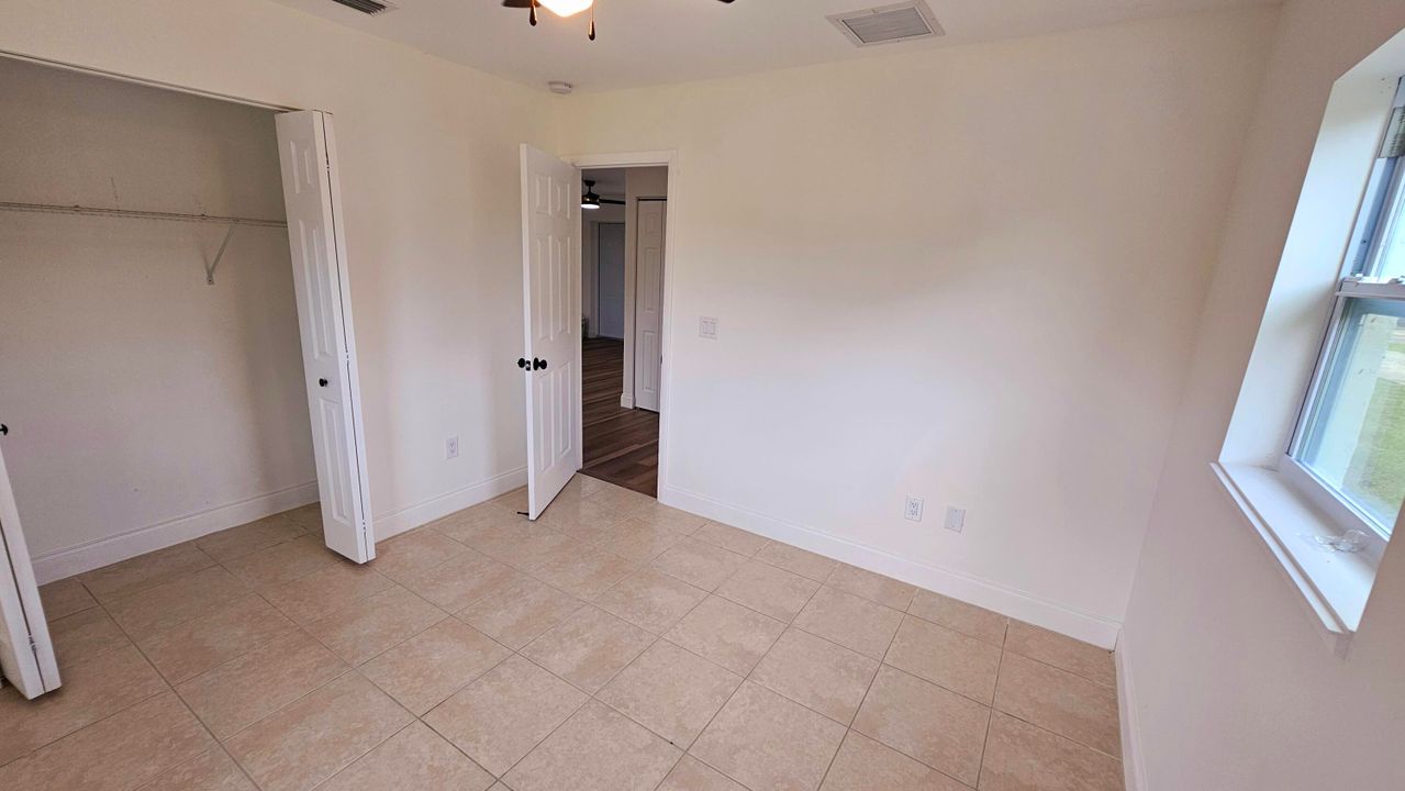 For Sale: $279,000 (3 beds, 2 baths, 1120 Square Feet)