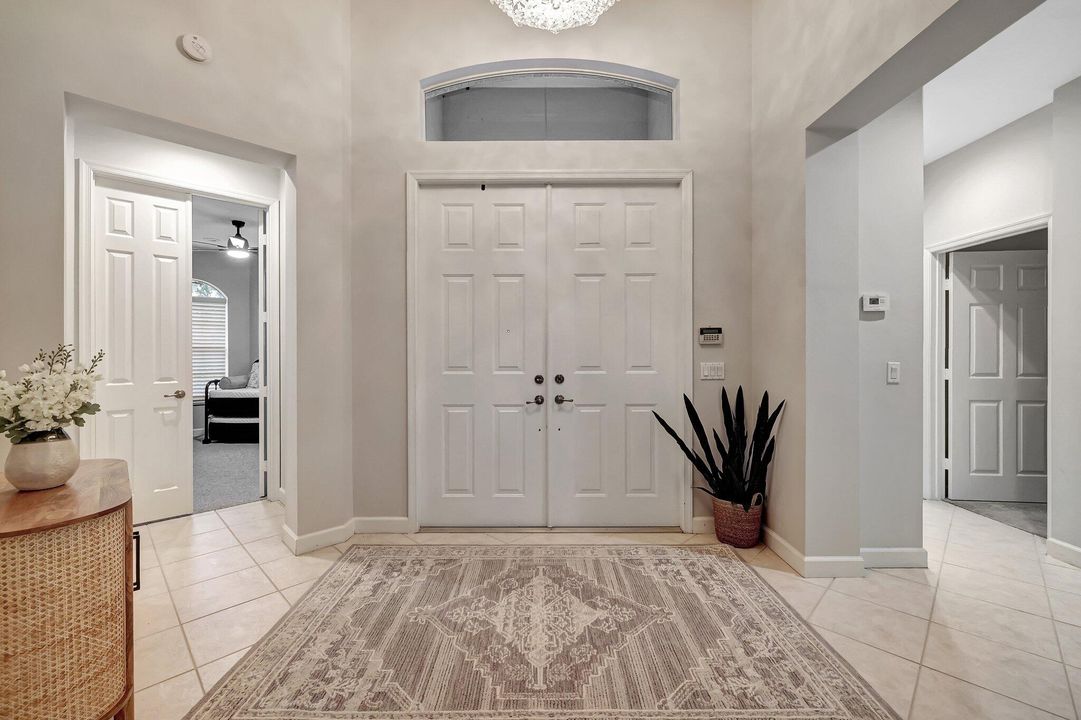 For Sale: $649,900 (2 beds, 2 baths, 2370 Square Feet)