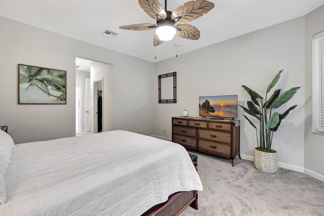 For Sale: $649,900 (2 beds, 2 baths, 2370 Square Feet)