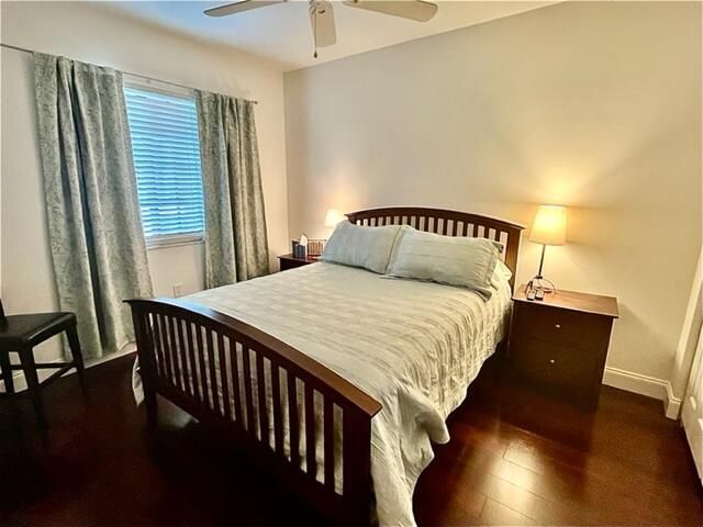 For Rent: $4,100 (2 beds, 2 baths, 1117 Square Feet)