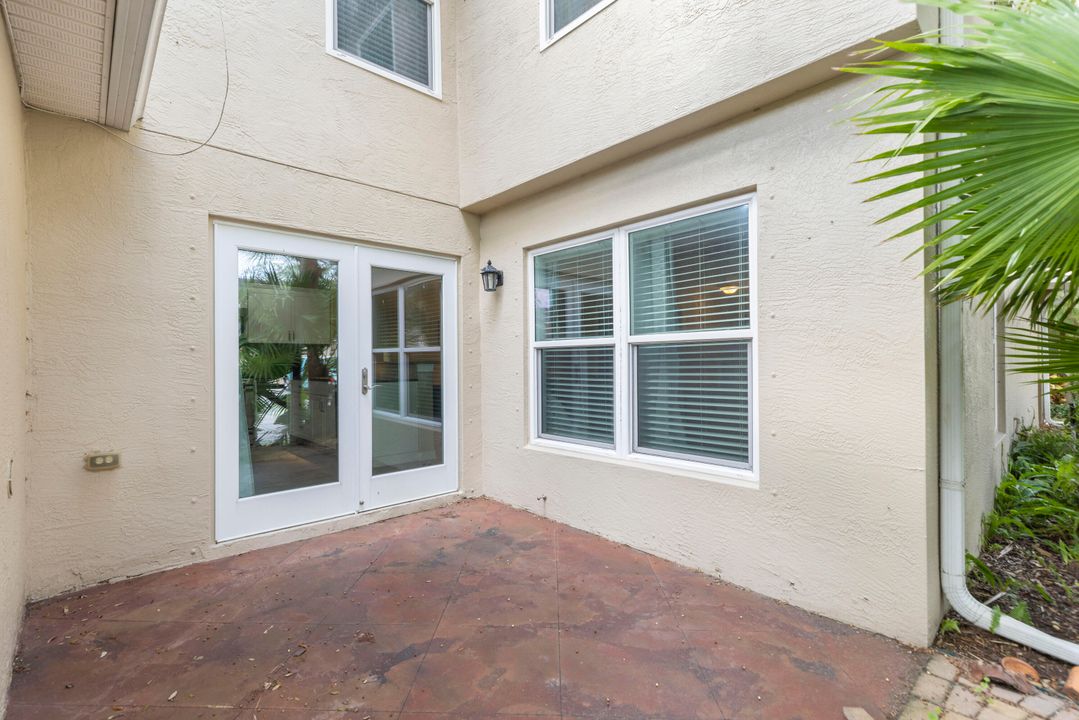 For Sale: $299,000 (3 beds, 2 baths, 1679 Square Feet)