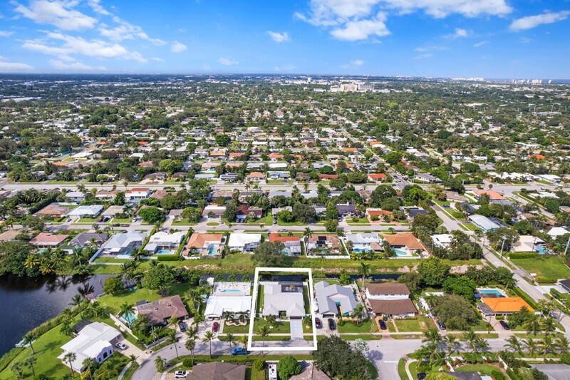 For Sale: $1,450,000 (4 beds, 2 baths, 2086 Square Feet)