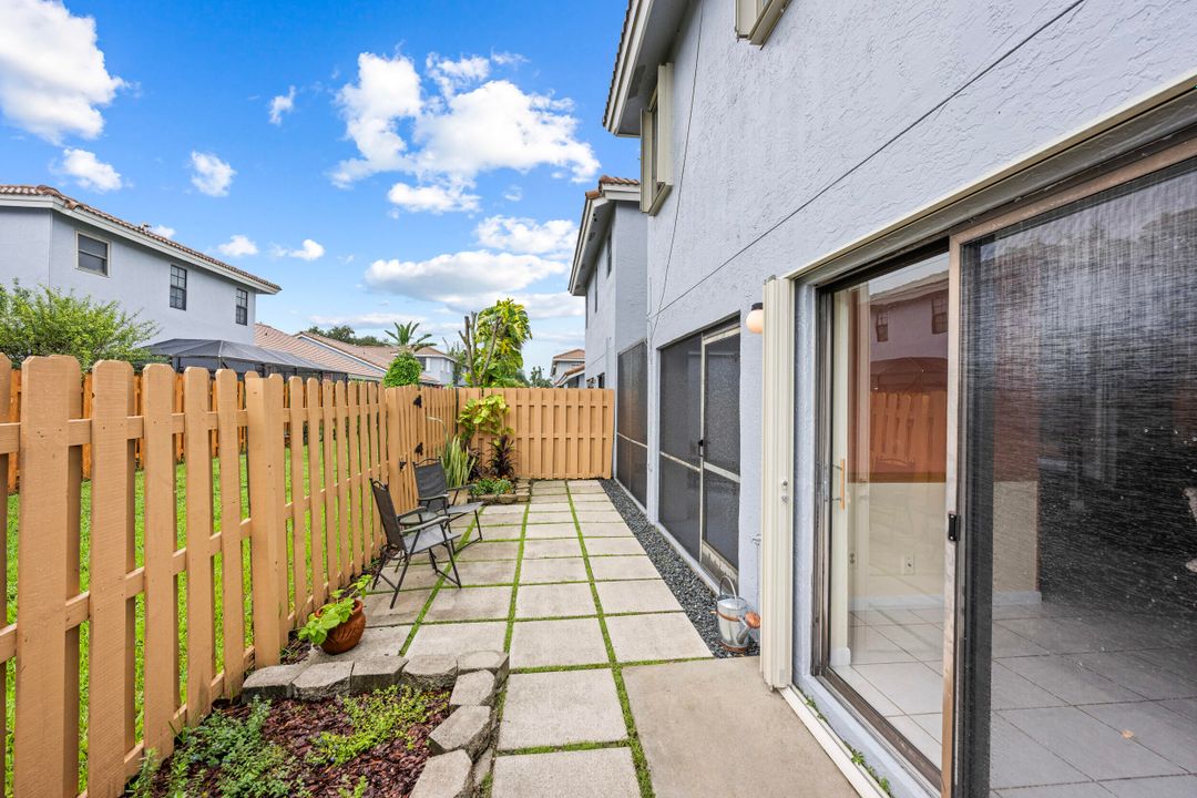 For Sale: $434,900 (3 beds, 2 baths, 1692 Square Feet)