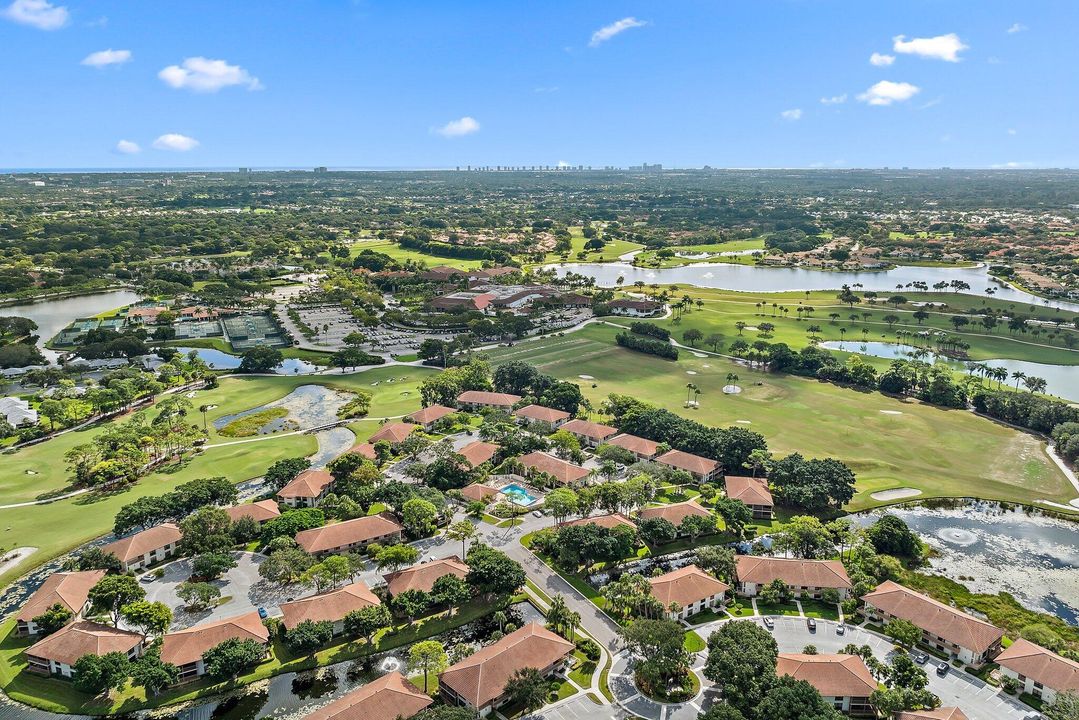 Active With Contract: $400,000 (2 beds, 2 baths, 1180 Square Feet)