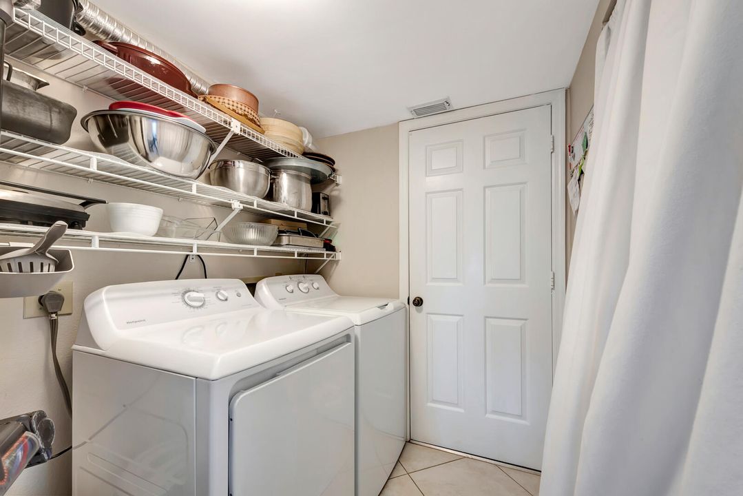 For Sale: $345,000 (2 beds, 2 baths, 1426 Square Feet)