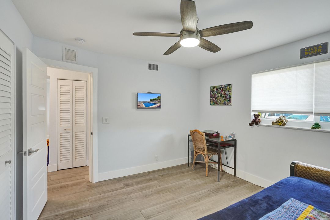 For Sale: $484,900 (2 beds, 2 baths, 899 Square Feet)