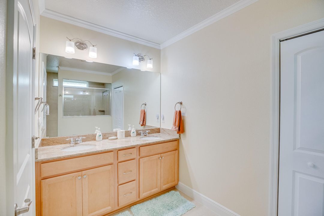 For Sale: $479,000 (2 beds, 2 baths, 1696 Square Feet)