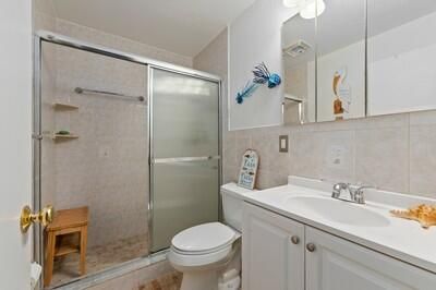 For Sale: $239,000 (2 beds, 2 baths, 1032 Square Feet)