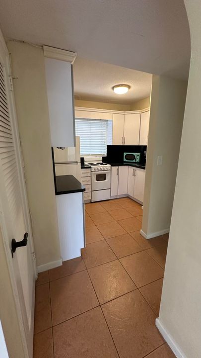 For Rent: $1,700 (1 beds, 1 baths, 508 Square Feet)