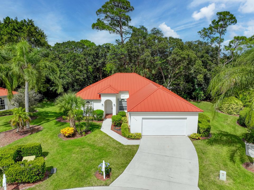 For Sale: $399,000 (3 beds, 2 baths, 1702 Square Feet)