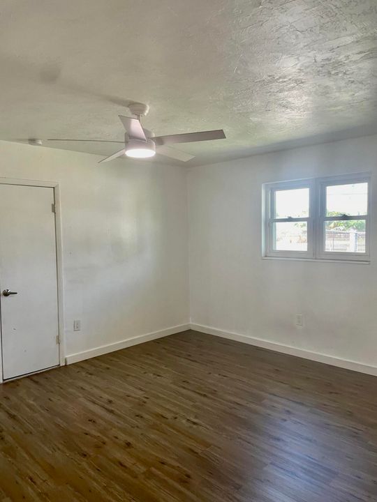 For Rent: $3,300 (4 beds, 2 baths, 1848 Square Feet)