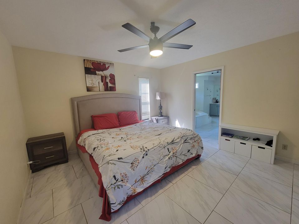 For Sale: $399,900 (3 beds, 2 baths, 1915 Square Feet)