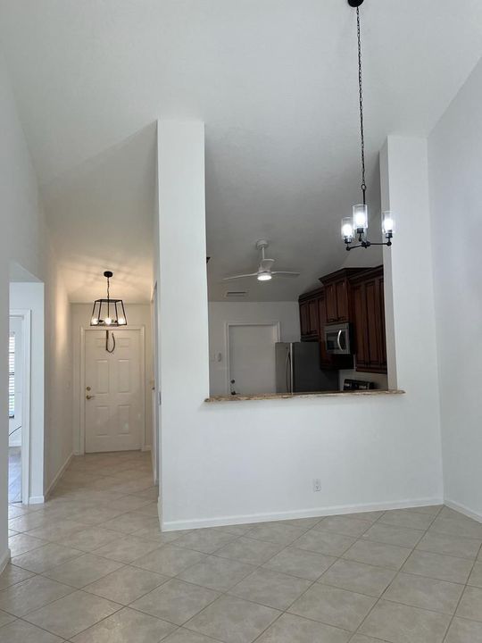 For Rent: $3,000 (2 beds, 2 baths, 1054 Square Feet)