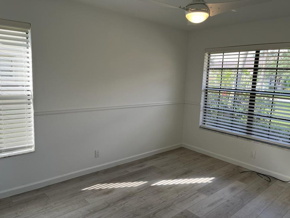 For Rent: $3,000 (2 beds, 2 baths, 1054 Square Feet)