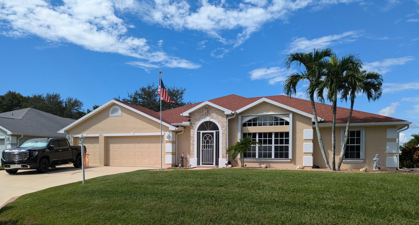 For Sale: $614,000 (3 beds, 2 baths, 2264 Square Feet)