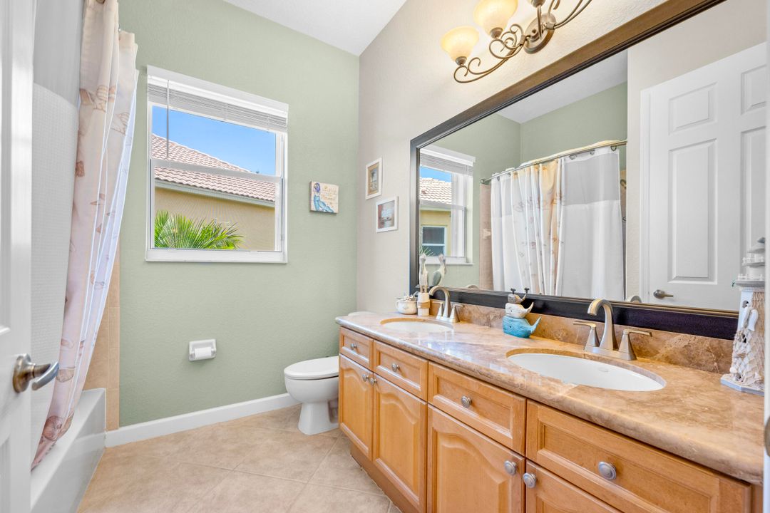 For Sale: $489,500 (3 beds, 2 baths, 2241 Square Feet)