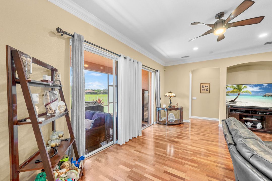 For Sale: $489,500 (3 beds, 2 baths, 2241 Square Feet)