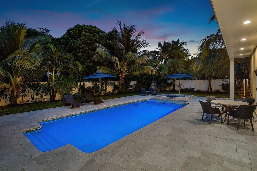 En Venta: $2,995,000 (5 camas, 5 baños, 3740 Pies cuadrados)