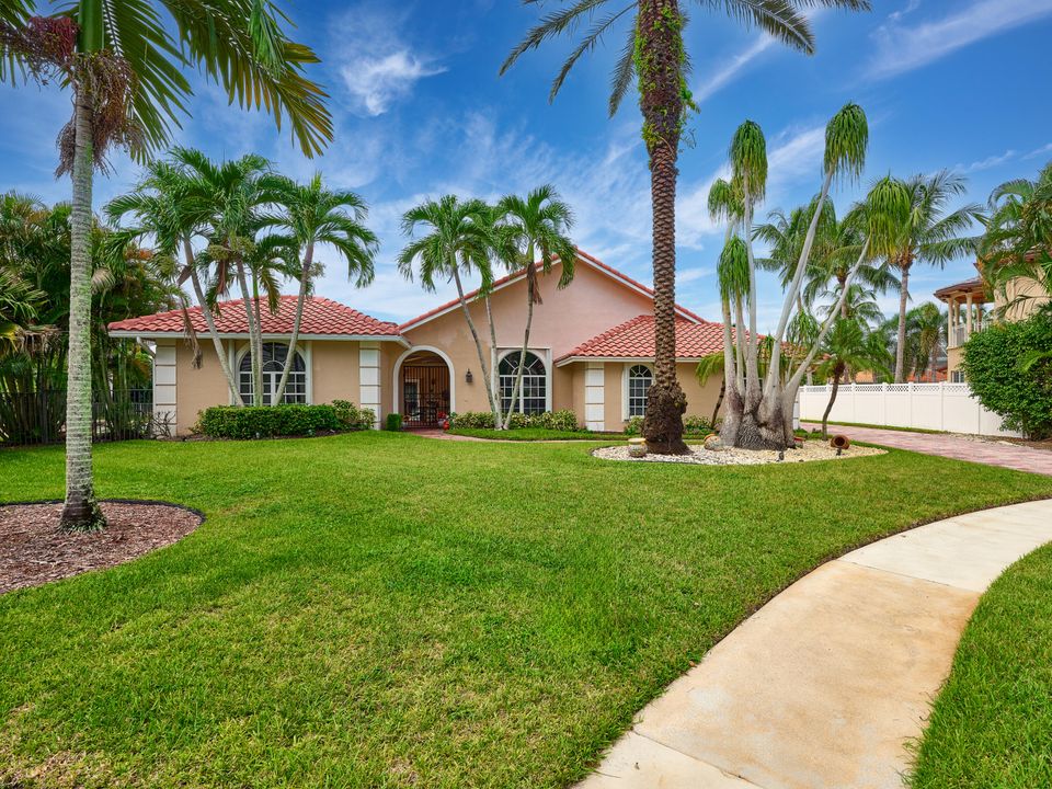 For Sale: $1,150,000 (3 beds, 3 baths, 2369 Square Feet)