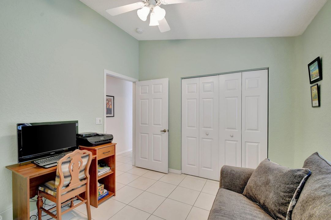 Active With Contract: $425,000 (3 beds, 2 baths, 1463 Square Feet)